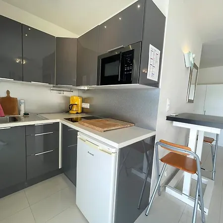 Villa 1 Ch Avec Terrasse Et Clim - Cap D'agde - Fr-1-867-1 *